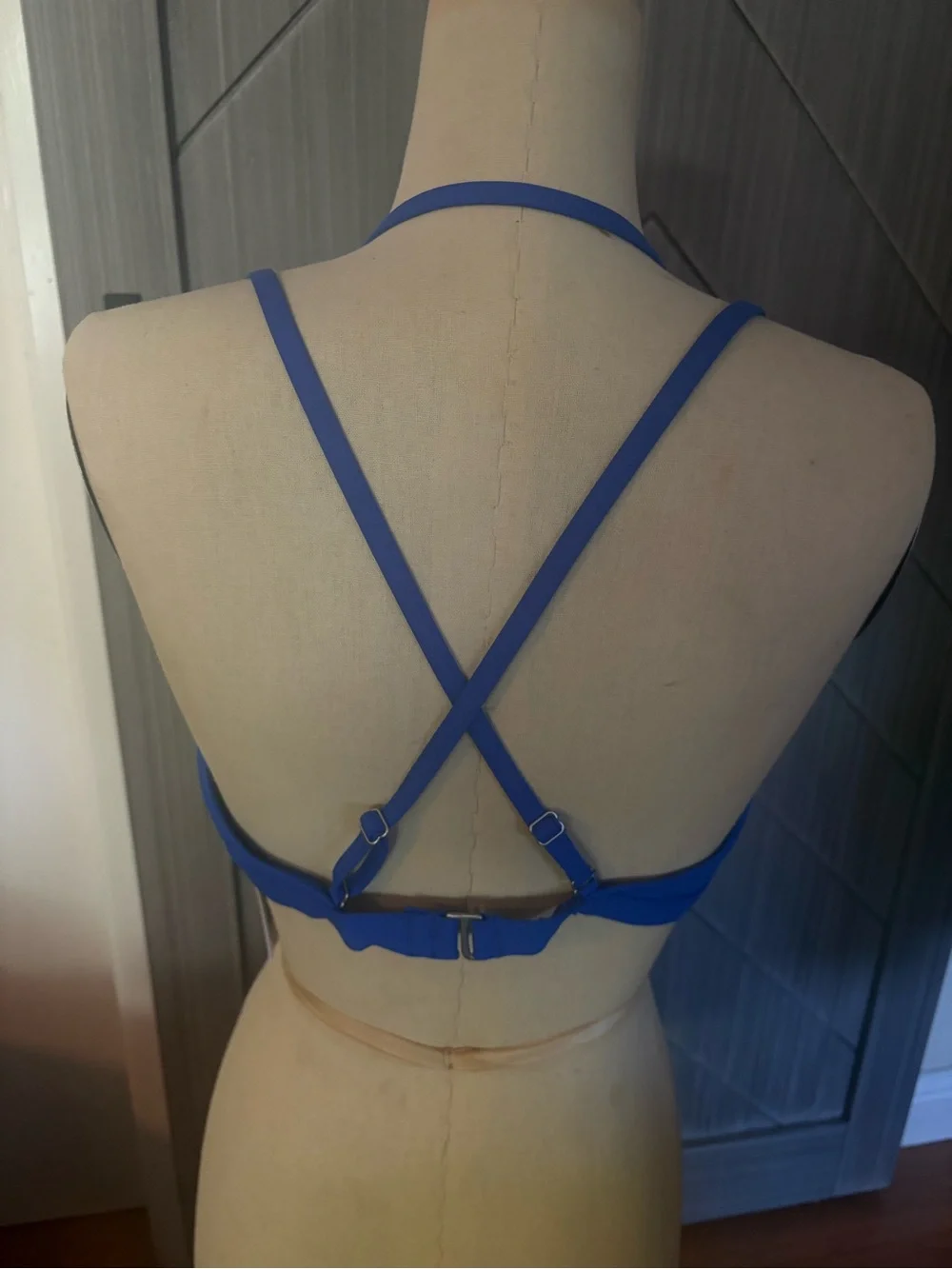 NWT Athleta Scoop Bikini Casp Swim Top Royal Blue Criss Cross Back Size Large